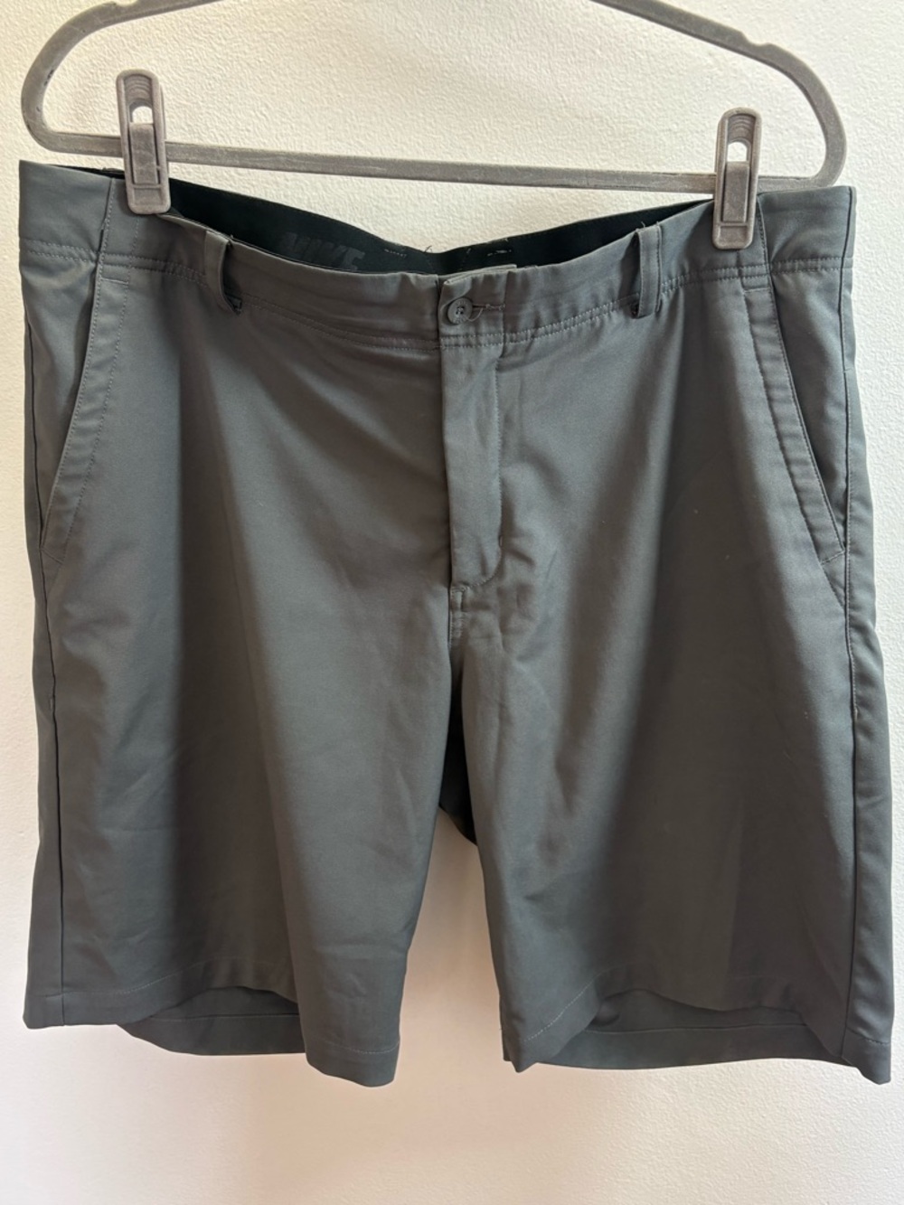 Nike Gray Microfiber Dri-Fit Golf Shorts 36